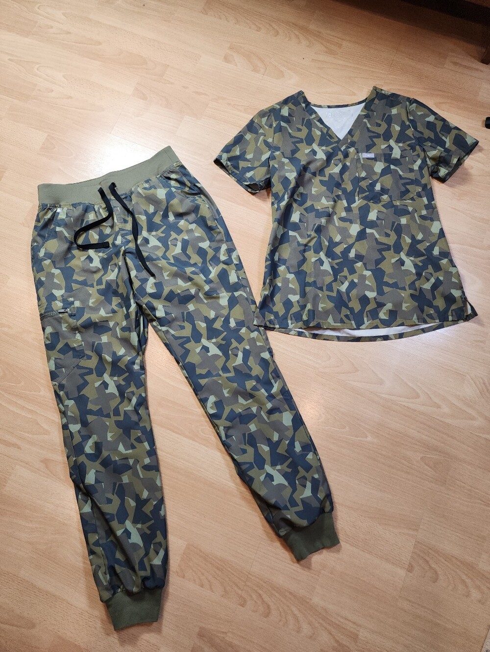 Figs Set Small Tall Zamora Joggers Lined Small Catarina Top FreeX Green Camo